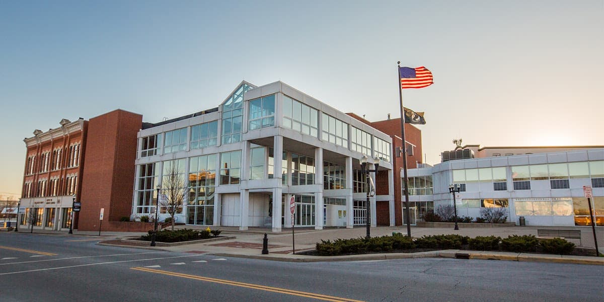 Veterans Memorial Civic & Convention Center