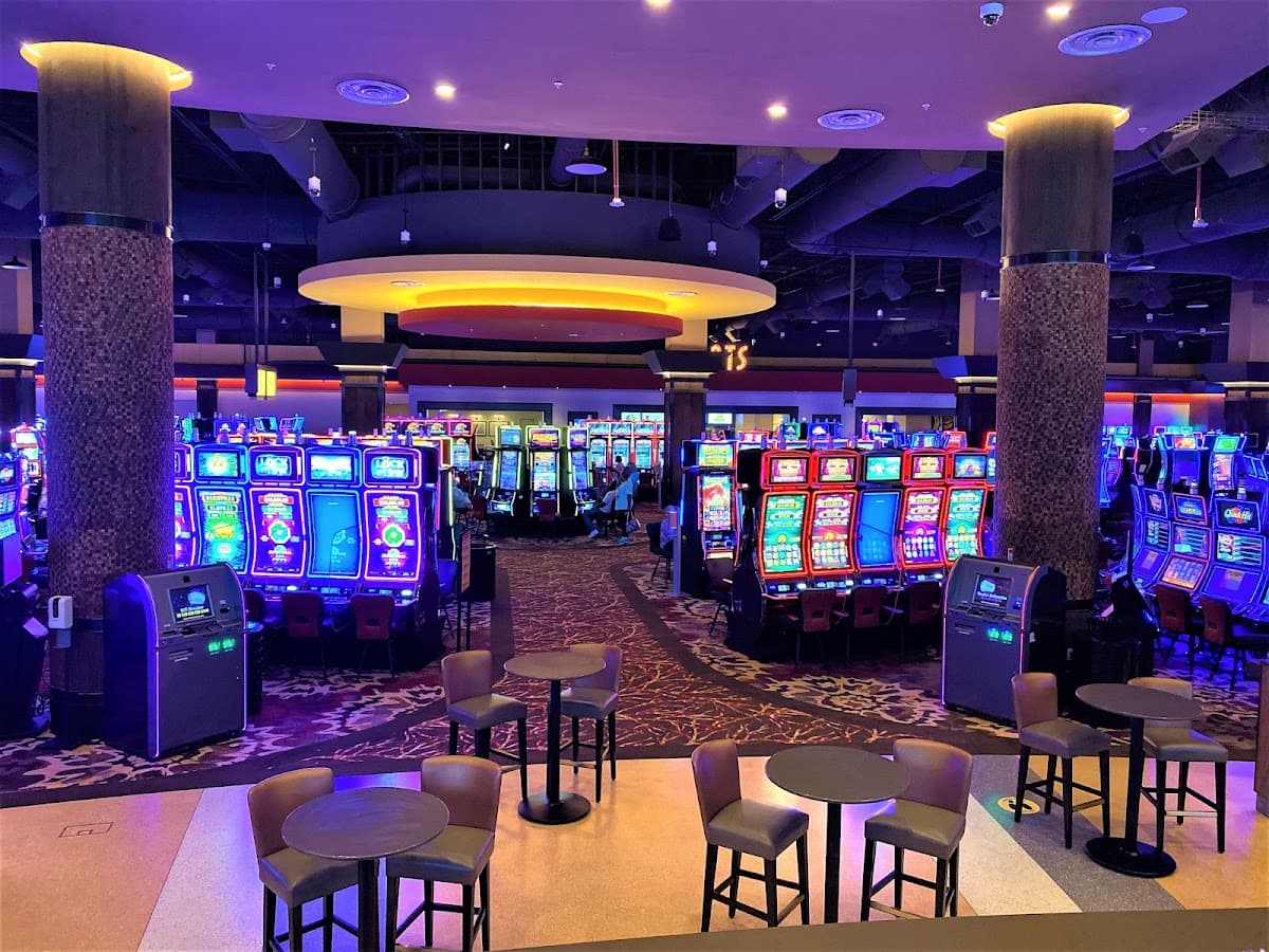 Oak Grove Racing Gaming and Hotel