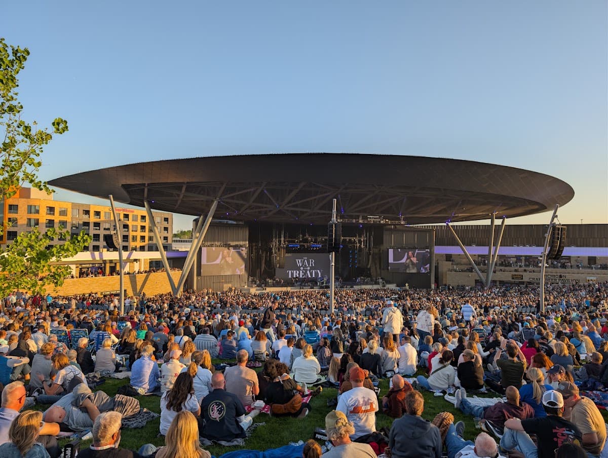 Acrisure Amphitheater