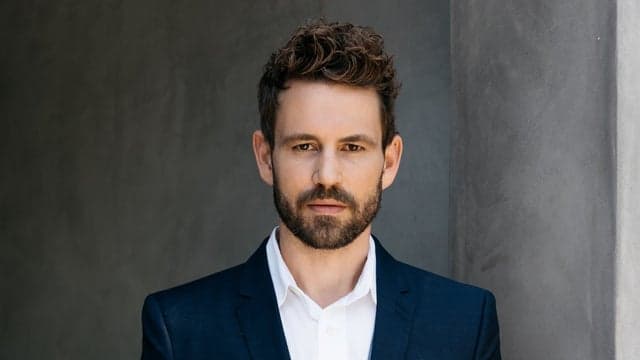 Netflix Is A Joke Presents: The Viall Files Live & Special Guests