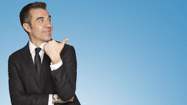Adrian Uribe: 50 y Pico Tour